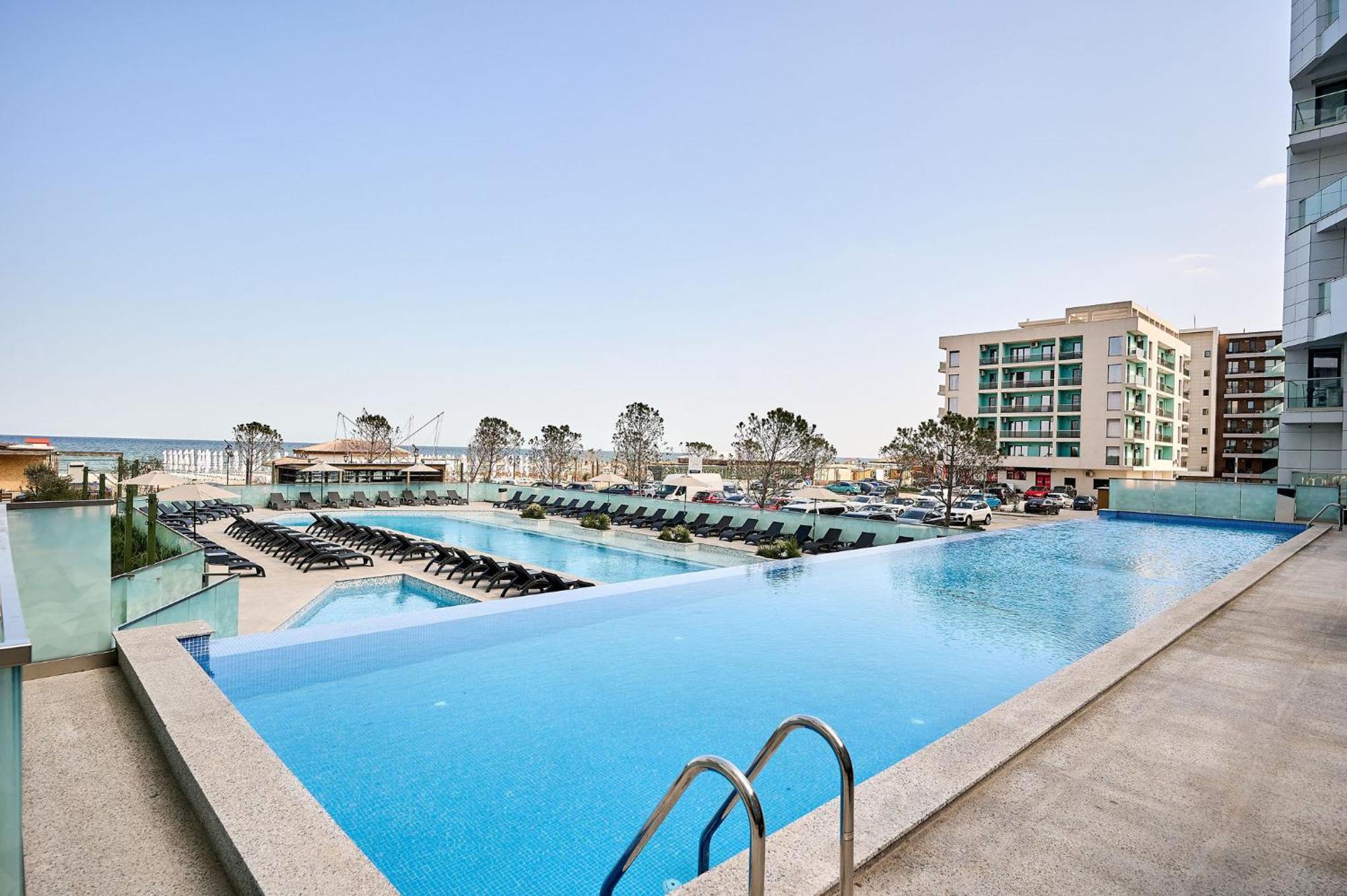 Ademar Luxury Apartment- Spa&Pool Beach Resort Mamaia Exterior foto